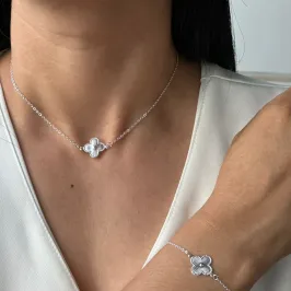 GARGANTILHA PRATA CHOKER TREVO INSPIRAÇÃO