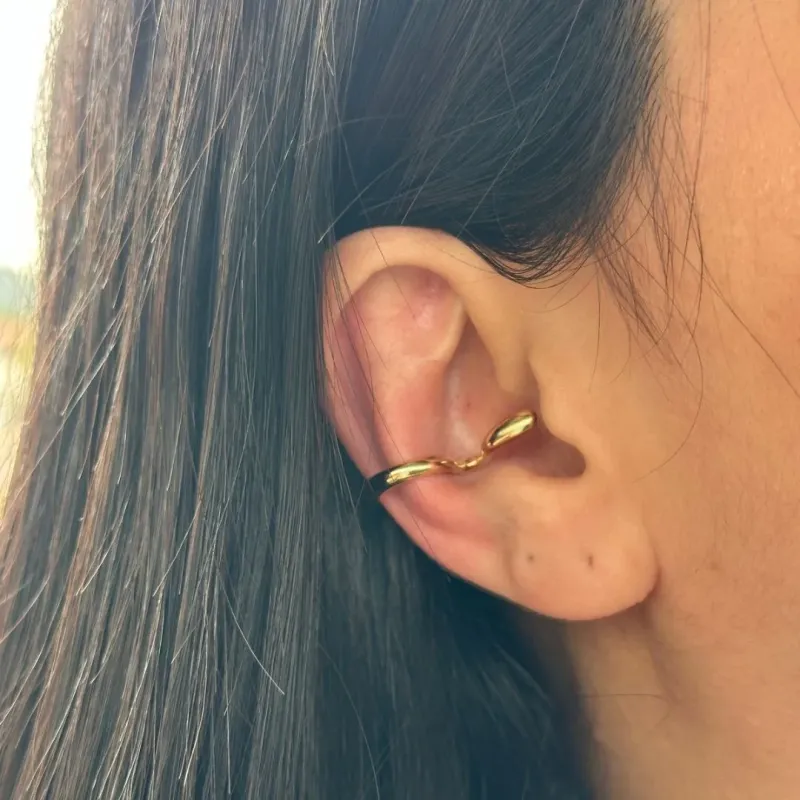 BRINCO DOURADO PIERCING FAKE ONDA