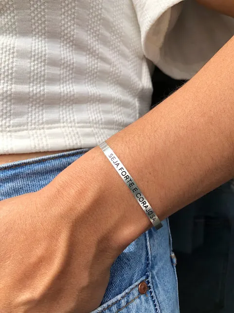 BRACELETE PRATA SEJA FORTE E CORAJOSA